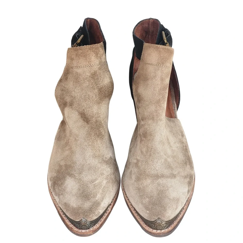 Jeffrey Campbell Woodruff Suede Cutout Ankle Boots Taupe Brass Hardware Size 8.5